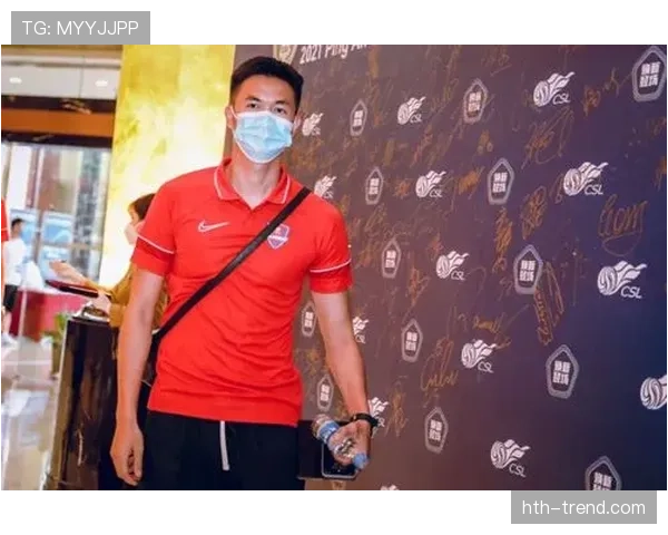 广州队更衣室焕然一新，全力备战新赛季展现全新面貌