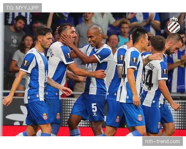 安德莱赫特战术解析：攻防转换展现新风格，球队状态逐渐回暖