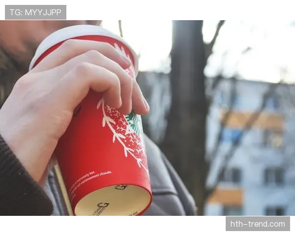 恩佐连吃两杯星巴克，教练都忍不住翻白眼了！