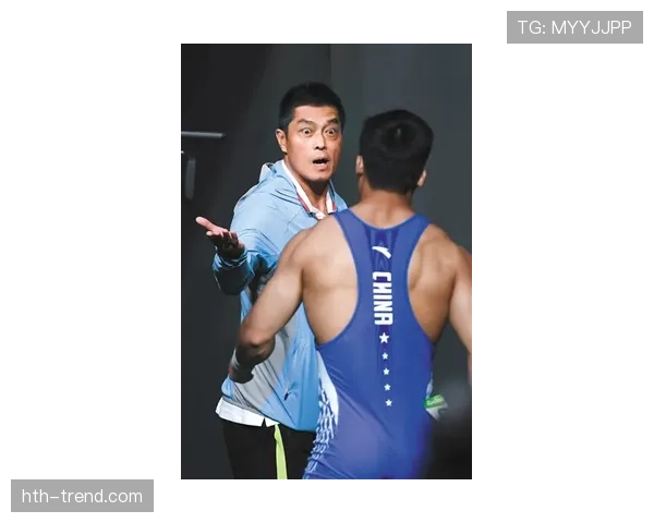 汪顺训练完刷个剧，教练都懵了这节奏太反差了！